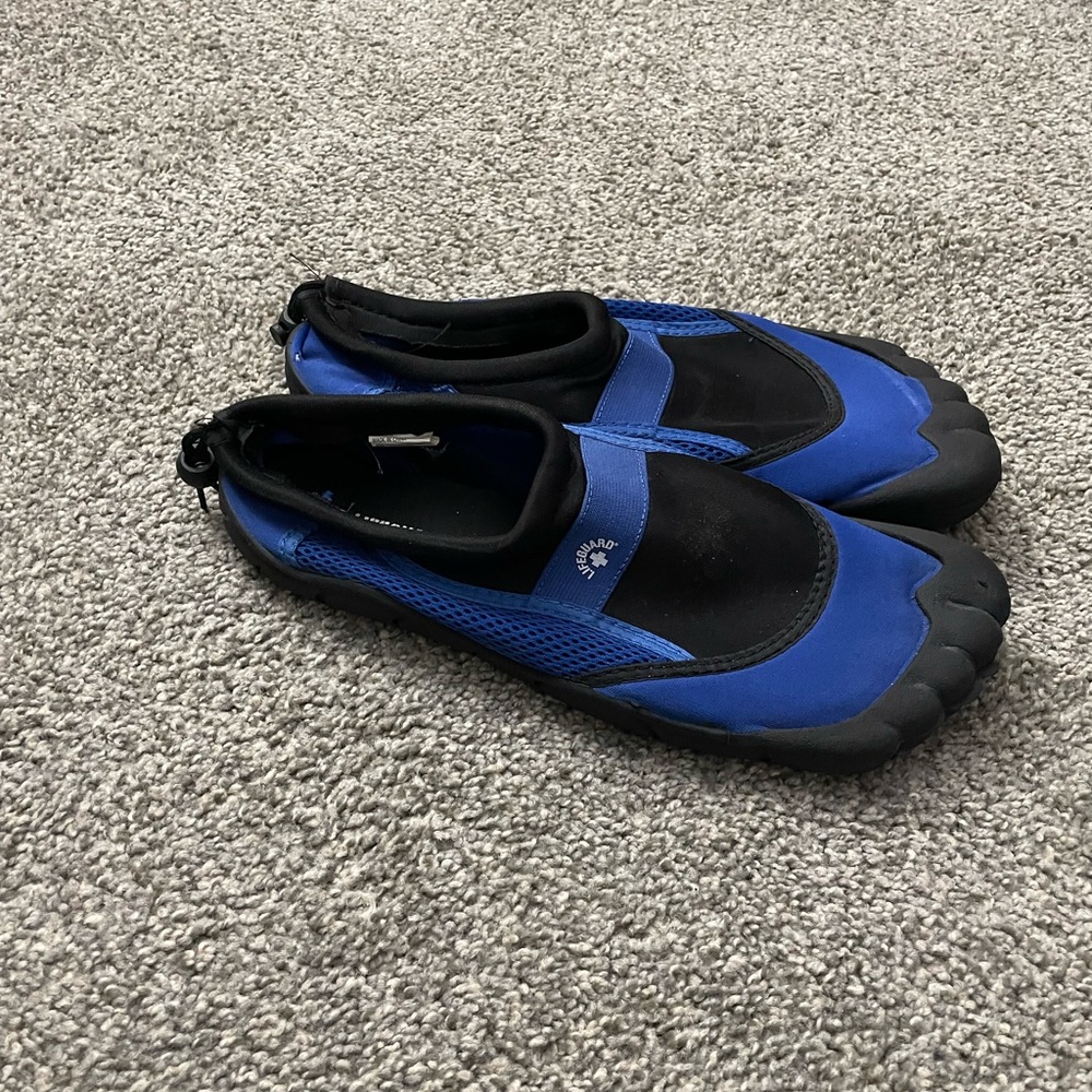 Lifeguard Mens Size 10 Water Shoe